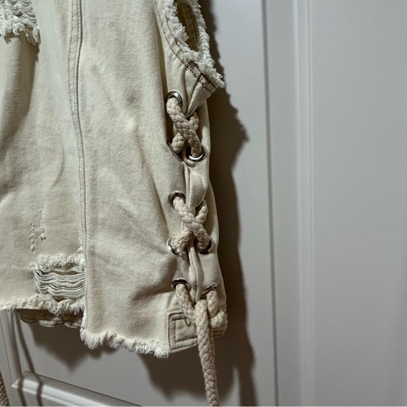 POL brand women’s junior size L Cream off white Denim Vest with rope detail - Picture 5 of 10
